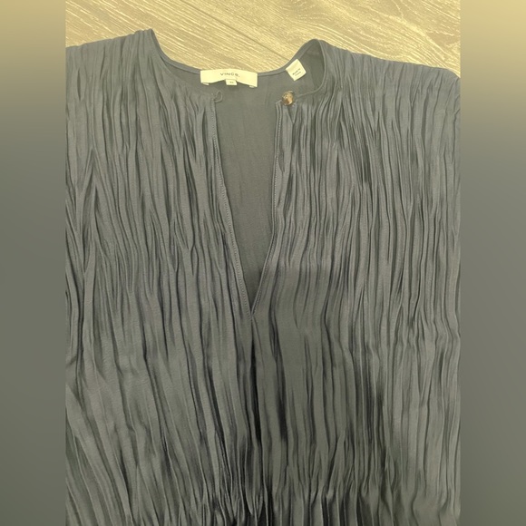 Vince Pleated Satin Blouse size xs colour blue new - Picture 5 of 7